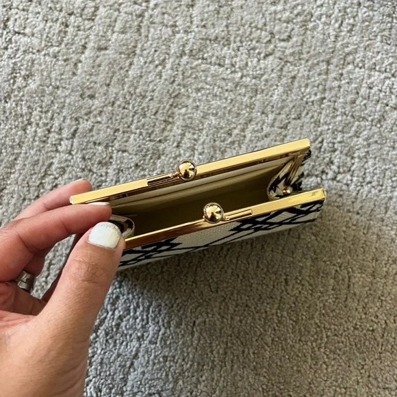 Spartina 449 Geometric Pattern Kisslock Coin Purse - Picture 7 of 10